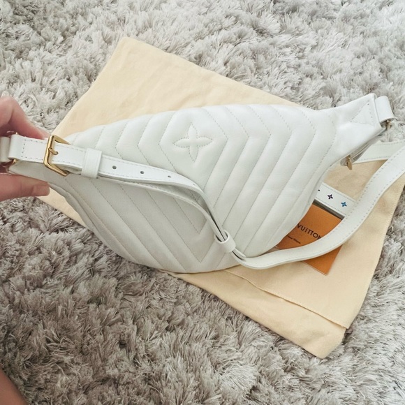 SOLD Louis Vuitton New Wave bum bag - Picture 4 of 7